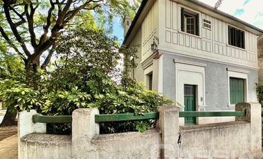 CHALET 6 AMBIENTES APTO PROFESIONAL BANFIELD RESIDENCIAL, CON COCHERA, JARDIN, TERRAZA