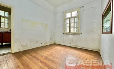 CHALET 6 AMBIENTES APTO PROFESIONAL BANFIELD RESIDENCIAL, CON COCHERA, JARDIN, TERRAZA