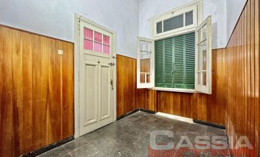 CHALET 6 AMBIENTES APTO PROFESIONAL BANFIELD RESIDENCIAL, CON COCHERA, JARDIN, TERRAZA