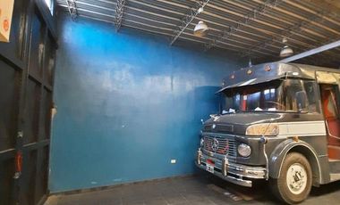 VENTA GALPON CON CASA DE 5 AMBIENTES EN BLANCO ESCALADA