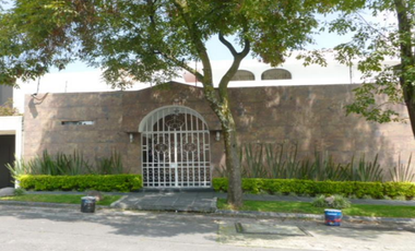 CASA EN VENTA EN BOSQUES DE LAS LOMAS