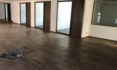 OFICINA EN RENTA CON LOCAL COMERCIAL