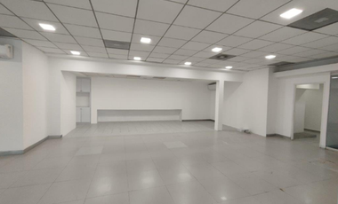 LOCAL COMERCIAL EN GUSTAVO BAZ