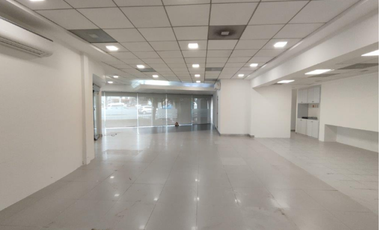 LOCAL COMERCIAL EN GUSTAVO BAZ