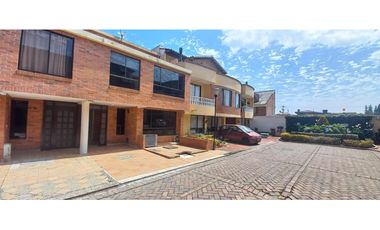 ARRIENDO Apto estudio Cota conjunto $ 1.450.000