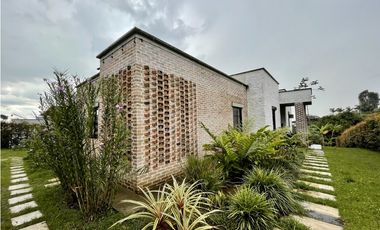 RENTA CASA CAMPESTRE EN EL SECTOR CONDINA PEREIRA