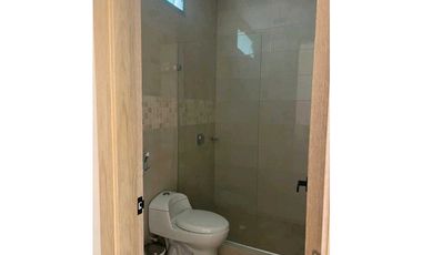 Venta casa de 3 niveles en villa campestre TK