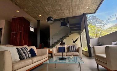 Residencia en Venta en Puerta de las Lomas Zapopan Jalisco
