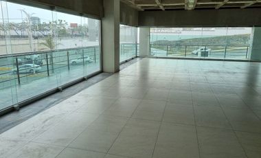 Local Comercial en Renta Bernardo Quintana | 505 m² | Alto Flujo