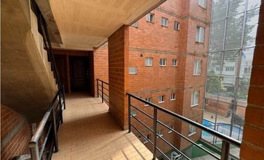 VENTA DE APARTAMENTO EN PRIMERO DE MAYO CON PARQUEADERO WV9890334