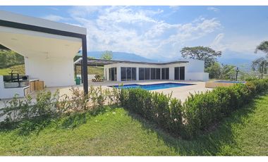 Venta casa campestre Sopetrán con piscina, para descanso o renta corta