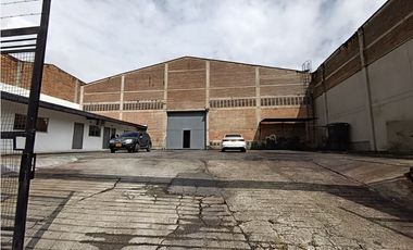 SE ARRIENDA O SE VENDE BODEGA EN ITAGUI
