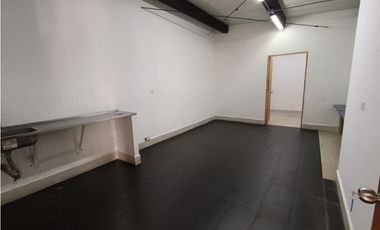 SE ARRIENDA O SE VENDE BODEGA EN ITAGUI