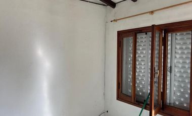 Casa en La Falda - Alquiler a 4 cuadras de la Av Eden - 2 Hab.