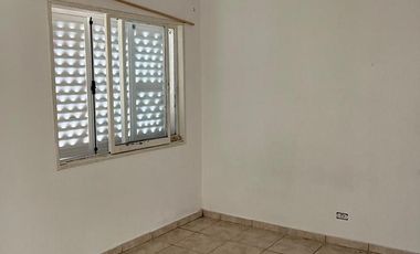 Casa en La Falda - Alquiler a 4 cuadras de la Av Eden - 2 Hab.