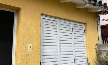Casa en La Falda - Alquiler a 4 cuadras de la Av Eden - 2 Hab.