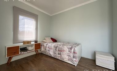 Venta Casa 5 ambientes con piscina en Haras del Sur II