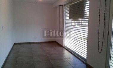 Local en Banfield Este