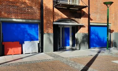 Local en  Puerto Madero