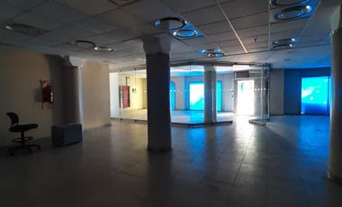 Local en  Puerto Madero