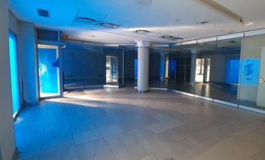 Local en  Puerto Madero