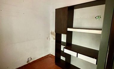 CHALET CON MAS DE 5 DORMITORIOS, QUINCHO, PARQUE, GARAGE, TRES BAÑOS, BAULERA, BARRIO RESIDENCIAL