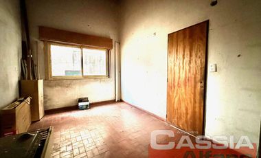 CHALET CON MAS DE 5 DORMITORIOS, QUINCHO, PARQUE, GARAGE, TRES BAÑOS, BAULERA, BARRIO RESIDENCIAL