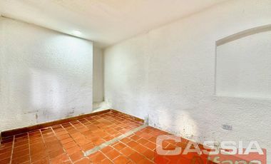 CHALET CON MAS DE 5 DORMITORIOS, QUINCHO, PARQUE, GARAGE, TRES BAÑOS, BAULERA, BARRIO RESIDENCIAL