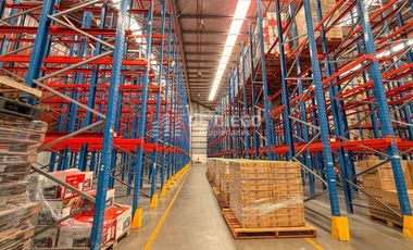 Deposito en alquiler 1340 m2 dentro de predio con seguridad, El Talar, Pacheco Tigre