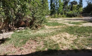 DEPARTAMENTO DE UN AMBIENTE EN UN LUGAR RODEADO DE NATURALEZA