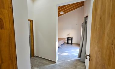 Casa en alquiler en Los Reartes 3 ambientes a estrenar 1000 mts de lote, suite y baño completo