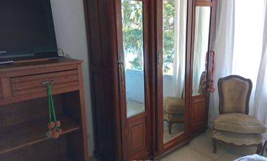 Alquiler Permanente-Dina Huapi, casa de 200m2 con acceso a costa de lago, 6ambientes, 700m2 terreno
