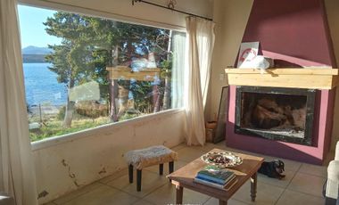 Alquiler Permanente-Dina Huapi, casa de 200m2 con acceso a costa de lago, 6ambientes, 700m2 terreno