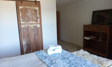 Alquiler Permanente-Dina Huapi, casa de 200m2 con acceso a costa de lago, 6ambientes, 700m2 terreno