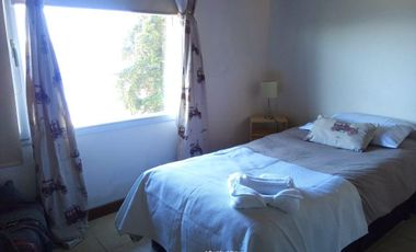 Alquiler Permanente-Dina Huapi, casa de 200m2 con acceso a costa de lago, 6ambientes, 700m2 terreno
