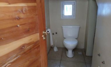 Alquiler Permanente-Dina Huapi, casa de 200m2 con acceso a costa de lago, 6ambientes, 700m2 terreno