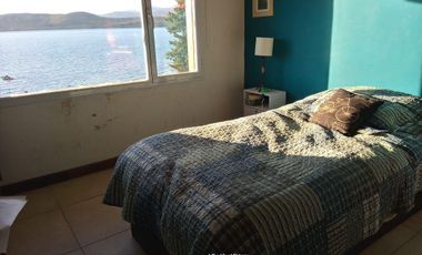 Alquiler Permanente-Dina Huapi, casa de 200m2 con acceso a costa de lago, 6ambientes, 700m2 terreno