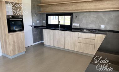 Casa con pileta en venta - Lagos de Canning, Esteban Echeverría