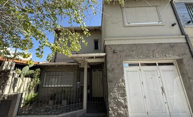 Chalet en Venta 4 amb. - c/piscina - Ramos Mejia