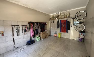 Chalet en Venta 4 amb. - c/piscina - Ramos Mejia