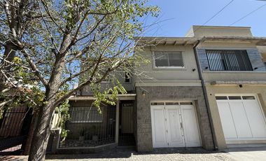 Chalet en Venta 4 amb. - c/piscina - Ramos Mejia