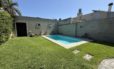 Chalet en Venta 4 amb. - c/piscina - Ramos Mejia