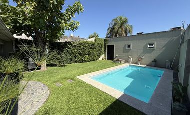 Chalet en Venta 4 amb. - c/piscina - Ramos Mejia