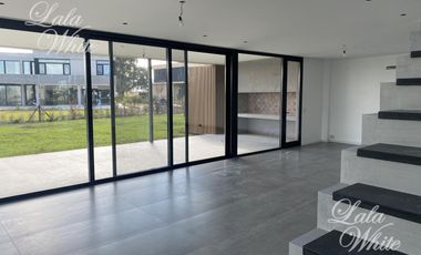 Casa con 4 dormitorios en venta - La Providencia Country Club, Canning, Ezeiza