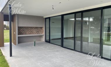 Casa con 4 dormitorios en venta - La Providencia Country Club, Canning, Ezeiza