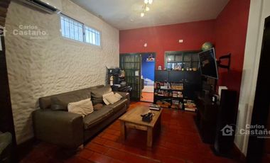 PH 4 ambientes con patio a una cuadra de panamericana