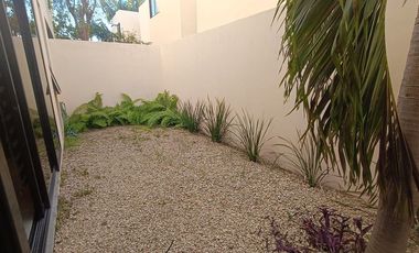 Townhouse en renta en Privada Natuur, Montebello - HI2603455