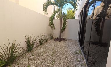 Townhouse en renta en Privada Natuur, Montebello - HI2603455