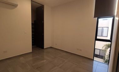 Townhouse en renta en Privada Natuur, Montebello - HI2603455