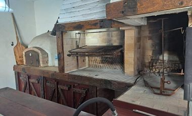 CASA ADROGUE 7 AMBIENTES DE CATEGORIA